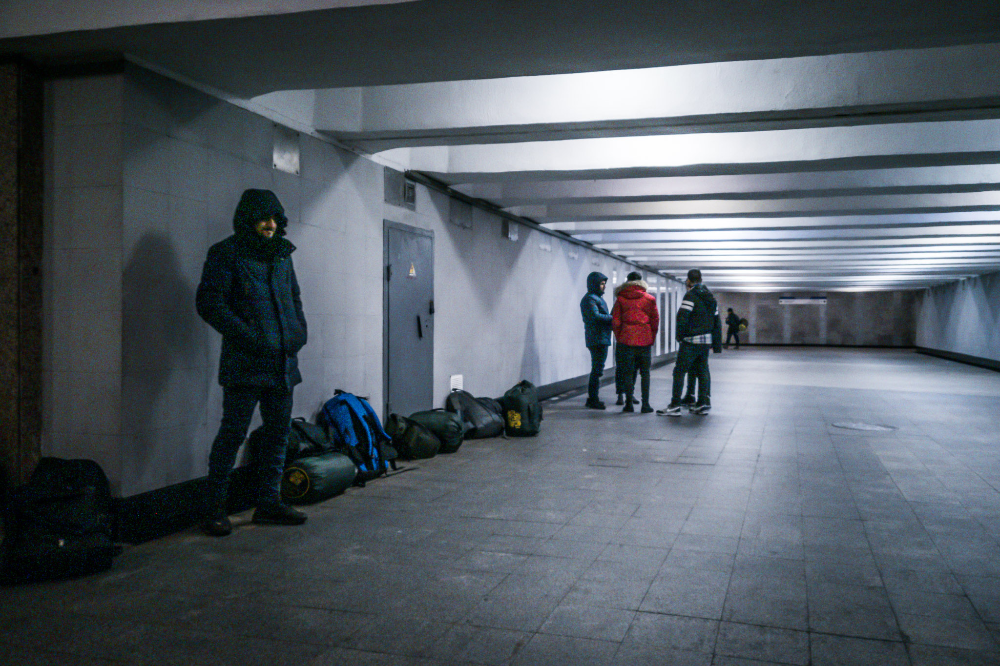 PaulDza-Minsk, novembre 2021 / Dans le centre de la ville, des migrants kurdes venus d'Irak passent la nuit dans un passage souterrain. La température est de -4°